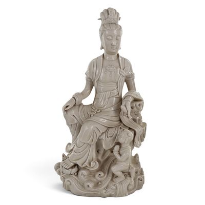 Sale Photo Thumbnail #127: Dehua Blanc-de-Chine Guanyin with Attendants