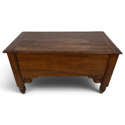 Sale Photo Thumbnail #279: Southern Pine Blanket Chest