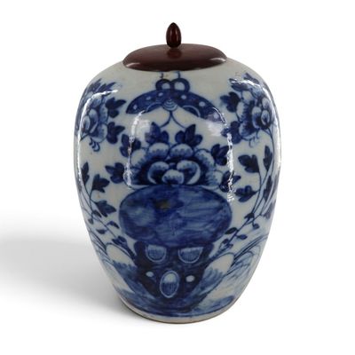 Sale Photo Thumbnail #128: Chinese Blue-and-White Porcelain Jar