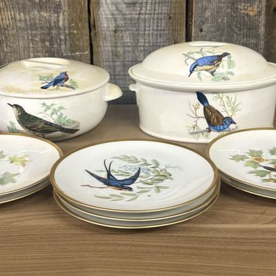 Sale Photo Thumbnail #452: A Set of Lorenz Hutschenreuther Audubon Bird Pattern Porcelain Tableware