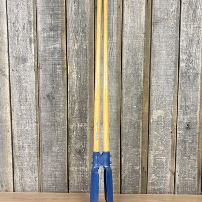 Sale Photo Thumbnail #518: Blue Grass Model BG10PHD Hardwood Handle Post Hole Digger