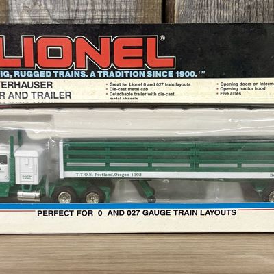 Sale Photo Thumbnail #539: Lionel Weyerhaeuser Tractor and Trailer Set Model 6-52021 T.T.O.S. 1993 Convention
