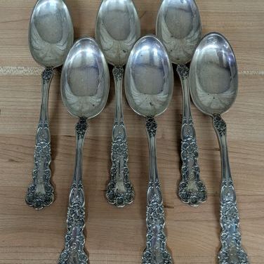 Sale Photo Thumbnail #277: A Set of Gorham Sterling Silver Teaspoons in the Buttercup Pattern