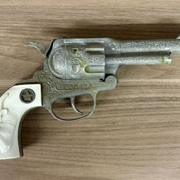 Sale Photo Thumbnail #91: Hubley Texan Jr. Toy Cap Gun Revolver
