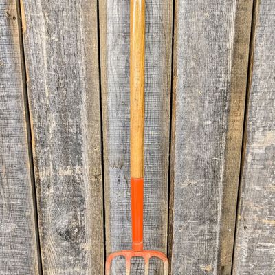 Sale Photo Thumbnail #494: Belknap Mohawk 4-Tine Forged Steel Spading Fork with D-Handle