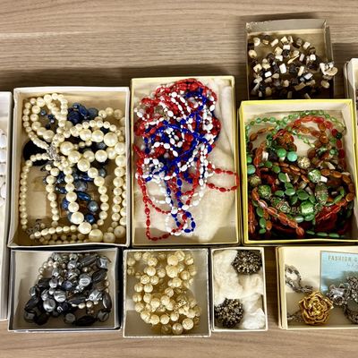 Sale Photo Thumbnail #469: An Assortment of Vintage Costume Jewelry Including Fashion Clip by Regina and Venetian Style Glass Beads