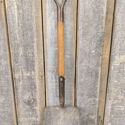 Sale Photo Thumbnail #495: Antique Keen Kutter Light Weight Square Point D-Handle Shovel