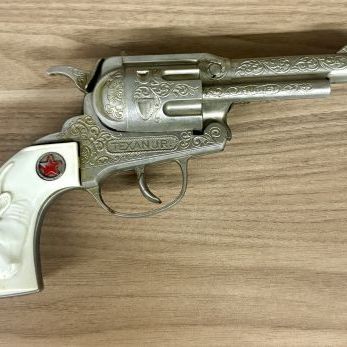 Sale Photo Thumbnail #90: Hubley Texan Jr. Toy Cap Gun