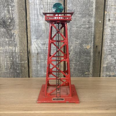 Sale Photo Thumbnail #554: Lionel No. 394 Postwar Rotating Beacon