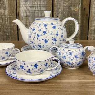 Sale Photo Thumbnail #367: Arzberg Hutschenreuther Blue Flower Porcelain Tea Service