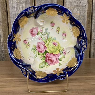 Sale Photo Thumbnail #19: Oscar Schlegelmilch IPF Germany Cobalt Blue and Gilded Porcelain Rose Bowl