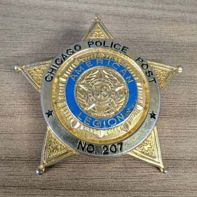 Sale Photo Thumbnail #196: Chicago Police American Legion Post 207 Star Membership Badge