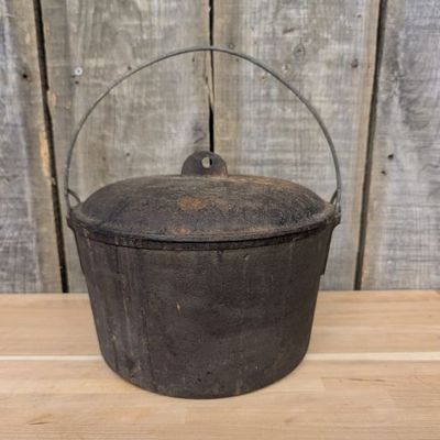 Sale Photo Thumbnail #334: Vintage American Cast Iron Size No. 8 Dutch Oven with Lid and Bail Handle