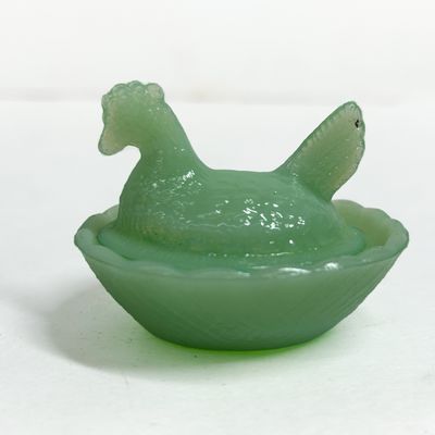 Sale Photo Thumbnail #291: JADEITE MINIATURE HEN ON NEST
