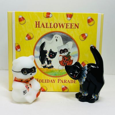 Sale Photo Thumbnail #211: FENTON HALLOWEEN GLASS SET