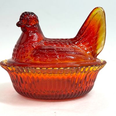 Sale Photo Thumbnail #269: L.E. SMITH AMBERINA GLASS MINI HEN