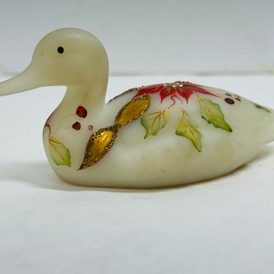 Sale Photo Thumbnail #94: FENTON POINSETTIA SATIN DUCK, POWELL 1990S