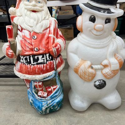 Sale Photo Thumbnail #399: A Pair of Vintage Union Products Holiday Blow Mold Lawn Decorations