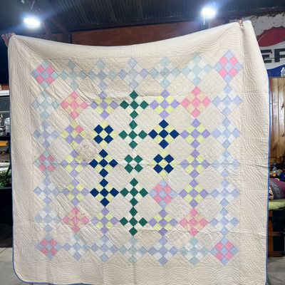 Sale Photo Thumbnail #366: American Hand-Quilted Double Nine-Patch Patchwork Quilt