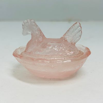 Sale Photo Thumbnail #237: PINK SATIN GLASS MINI HEN ON NEST