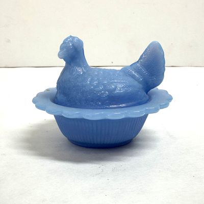 Sale Photo Thumbnail #84: RARE MOSSER POWDER BLUE SLAG HEN ON NEST