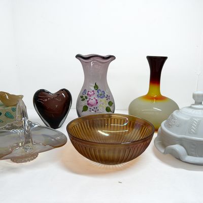 Sale Photo Thumbnail #340: IMPERIAL GLASS AND ASSORTED ART GLASS