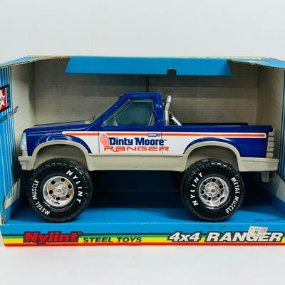 Sale Photo Thumbnail #278: NYLINT DINTY MOORE STEEL TRUCK 1992