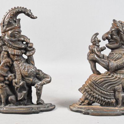 Sale Photo Thumbnail #207: Pair of Cast Iron Punch and Judy Doorstops