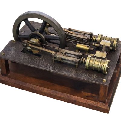 DOLL & CO. 1900 German Antique Steam Twin Cylinders Piston Engine Machine