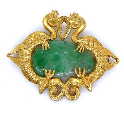 18K Yellow Gold Brooch/Pendant with Carved Jade