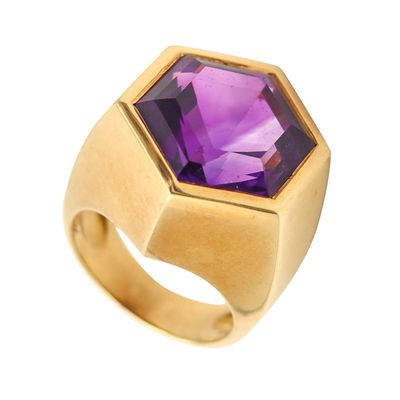 TIFFANY & CO. Paloma Picasso Hexagon Cocktail Ring 18Kt Gold 12.37 Cts Amethyst