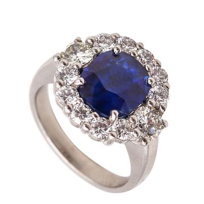 Gia Certified Cocktail Ring In Platinum With 5.79 Ctw In Sapphire And Diamonds