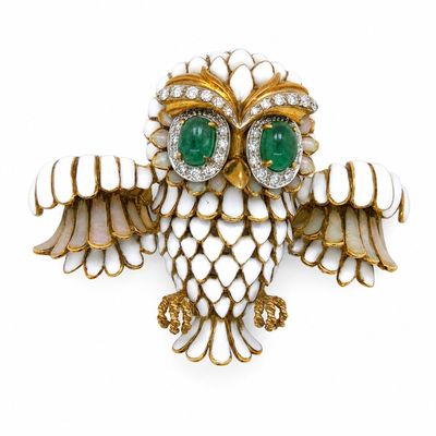 18K Yellow Gold Owl Brooch with Emerald & Diamond