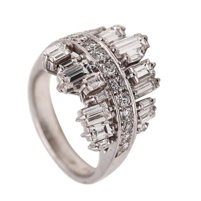 H. STERN Cluster Cocktail Ring In 18Kt White Gold With 2.85 Ctw In VVS Diamonds