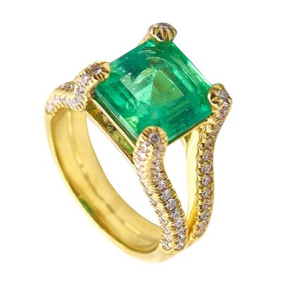 GIA CERTIFIED Cocktail Ring In 18Kt Gold With 6.58 Ctw In Emerald & Diamonds