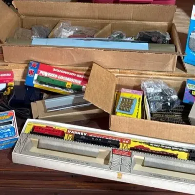 Ho Trains & Layout Accessories