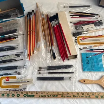 Large Lot Of Artist Painting Brushes