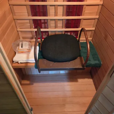 Far Infrared cabin - Sauna working condition like new with digital control, comes with instruction books.