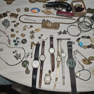 Sale Photo Thumbnail #94: Vintage Watches