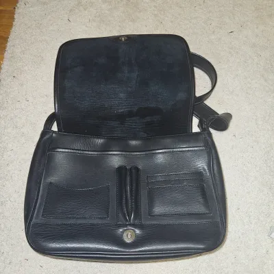 Sale Photo Thumbnail #110: Vintage Coach Purse