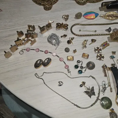 Sale Photo Thumbnail #95: Various  Costume Jewelery 
