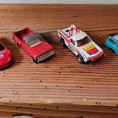 Matchbox, Hot Wheels & Diecast Toy Car Collection – 5 Pieces
