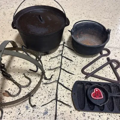Lodge & Unmarked Cast-Iron Cookware and Trivet Lot – 7 Pieces