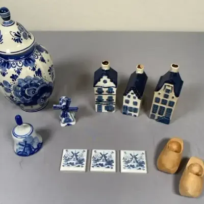 KLM Delft Blue House Decanters & Hand-Painted Holland Jar – 13-Piece Dutch Collection