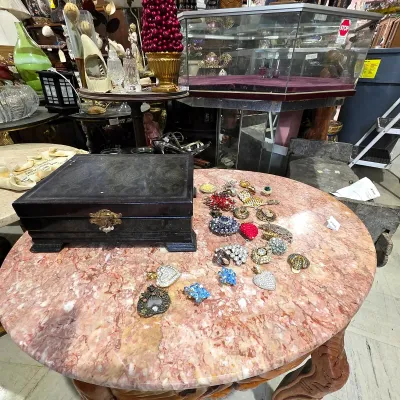 Sale Photo Thumbnail #150