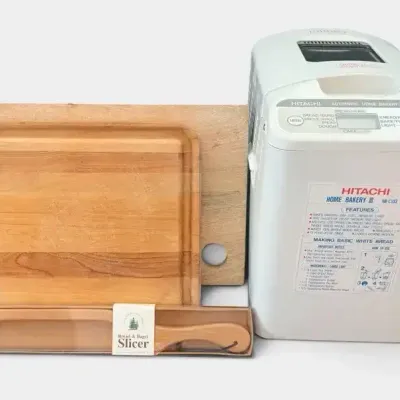Hitachi Automatic Home Bakery III HB-C103 Bread Maker with Manual, Cutting Boards & Bread Slicer