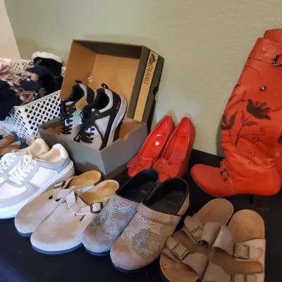 Sale Photo Thumbnail #128