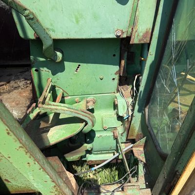 Sale Photo Thumbnail #18: Tractor unknown condition