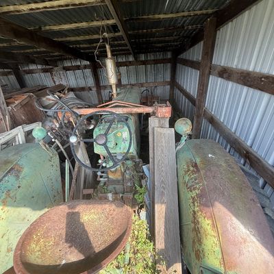 Sale Photo Thumbnail #68: Tractor unknown condition