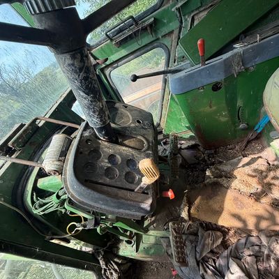 Sale Photo Thumbnail #27: Tractor unknown condition